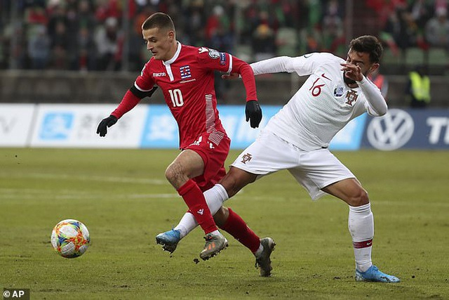 C.Ronaldo ghi bàn thứ 99, Bồ Đào Nha giành vé dự Euro 2020 - 5