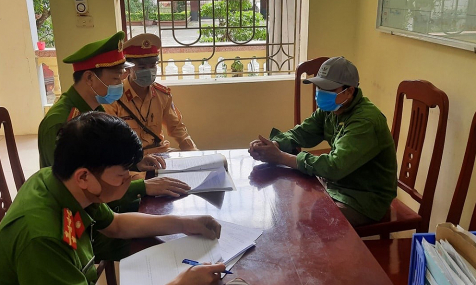 Số tiền phạt các trường hợp không đeo khẩu trang nơi công cộng lên tới trên 235 triệu đồng