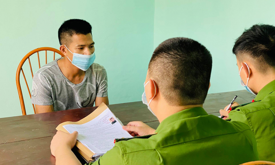 Kim Bảng: Bắt bị can trốn truy nã về tội lừa đảo chiếm đoạt tài sản