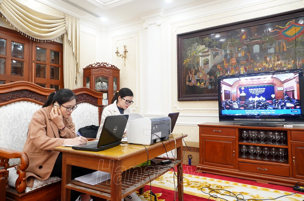 Nhiều ý kiến, kiến nghị của cử tri được gửi tới Kỳ họp thông qua đường dây nóng được HĐND tỉnh thông báo công khai trên các phương tiện thông tin đại chúng.