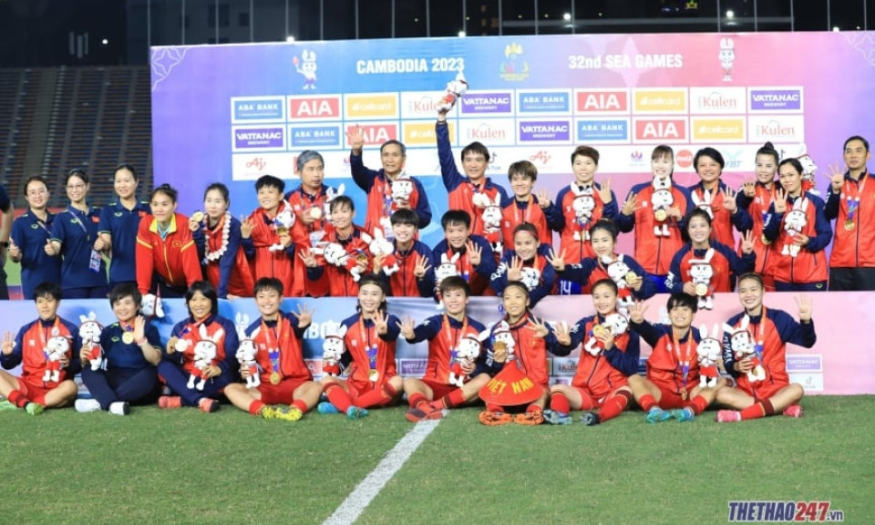 ĐT nữ Việt Nam nhận thưởng nóng cực khủng sau tấm HCV SEA Games 32