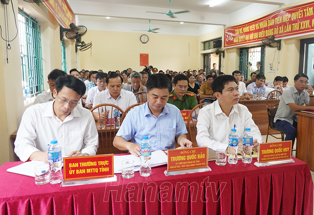 Các đại biểu dự hội nghị.