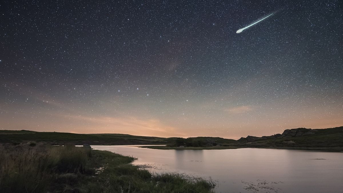 10 bức ảnh rực rỡ về mưa sao băng Perseid 2023