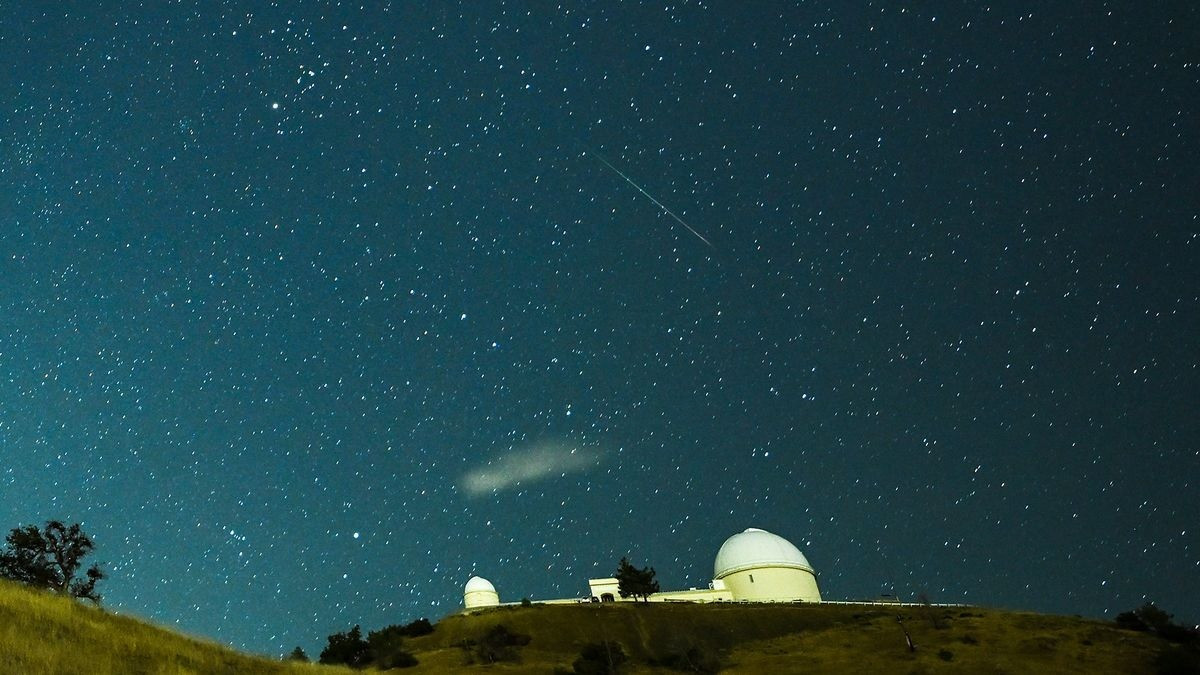 10 bức ảnh rực rỡ về mưa sao băng Perseid 2023