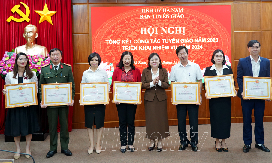 Hệ thống tuyên giáo phải chủ động hơn trong nắm bắt thông tin dư luận xã hội; đẩy mạnh định hướng công tác thông tin, tuyên truyền