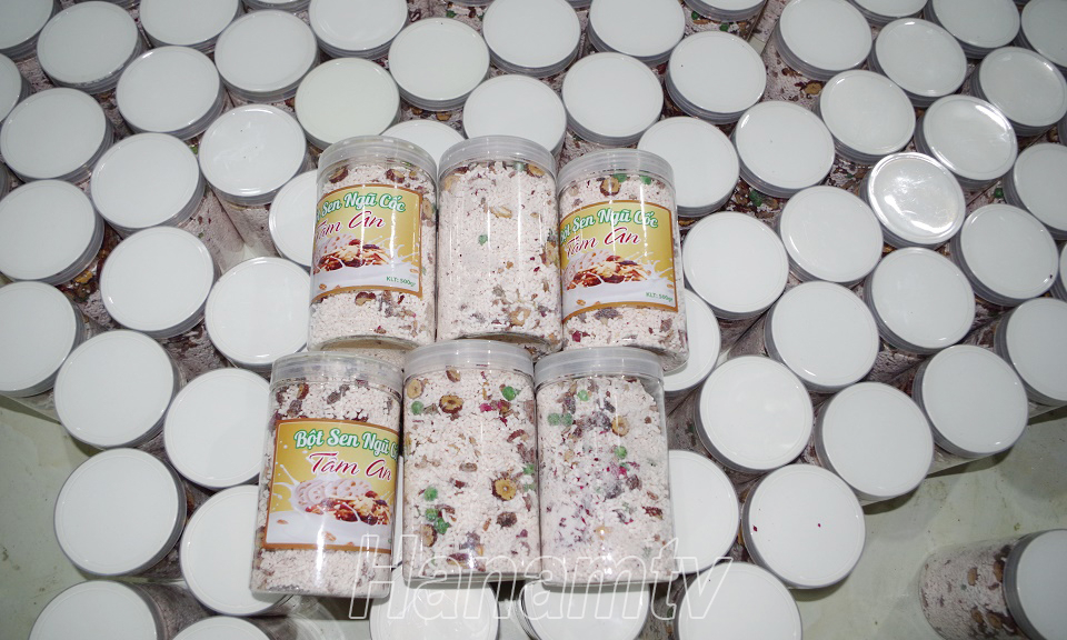 Hà Nam: Phát hiện, thu giữ gần 500 hộp bột sen ngũ cốc không rõ nguồn gốc xuất xứ