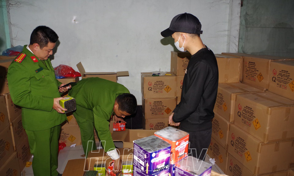 Tăng cường phòng, chống buôn lậu, vận chuyển trái phép pháo nổ qua biên giới, cửa khẩu, vùng biên