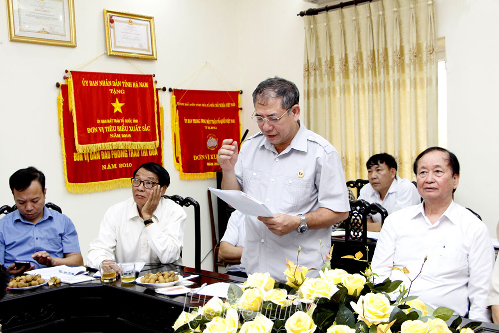 Lãnh đạo Hội Cựu chiến binh tỉnh phát biểu tại hội nghị.