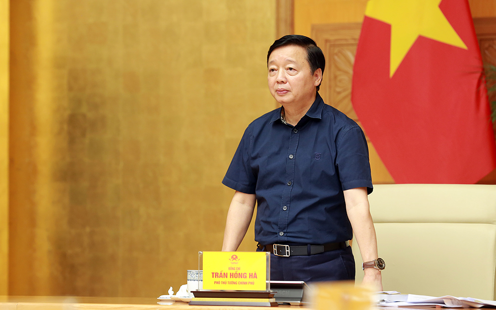 Phó Thủ tướng Trần Hồng Hà phát biểu kết luận hội nghị. (Ảnh VGP News)