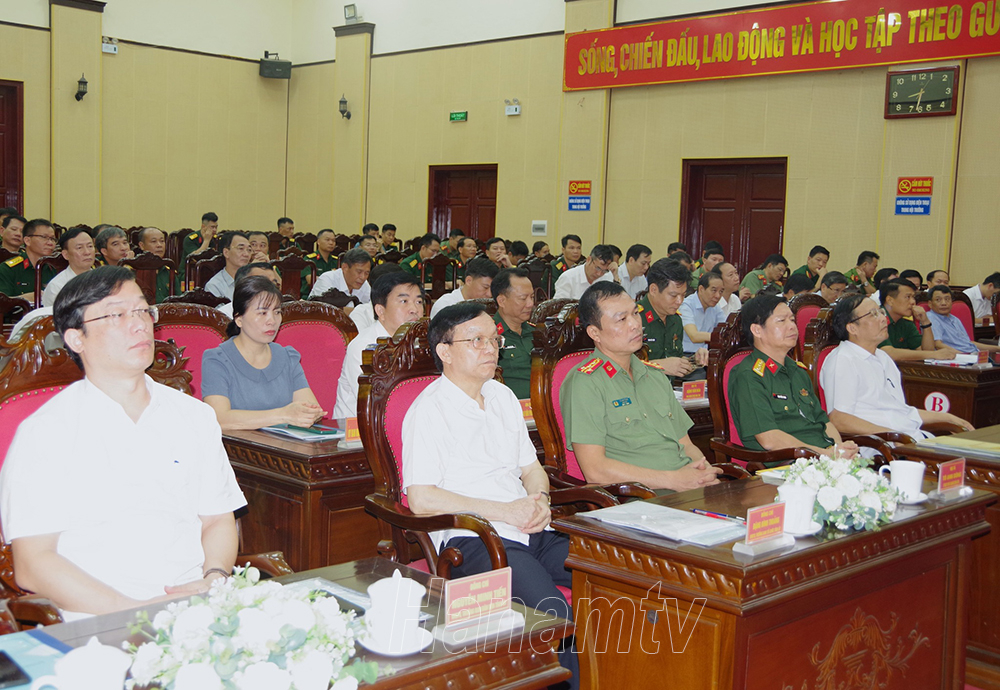 Các đại biểu dự hội nghị.