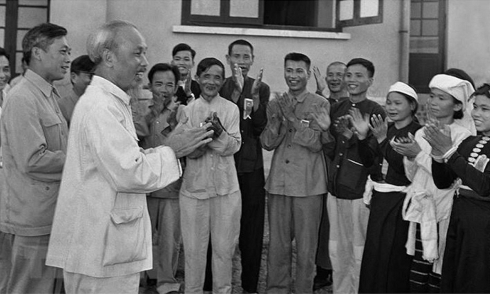 PODCAST | Tăng cường giáo dục và rèn luyện đạo đức cách mạng cho cán bộ, đảng viên theo tư tưởng Hồ Chí Minh trong giai đoạn hiện nay
