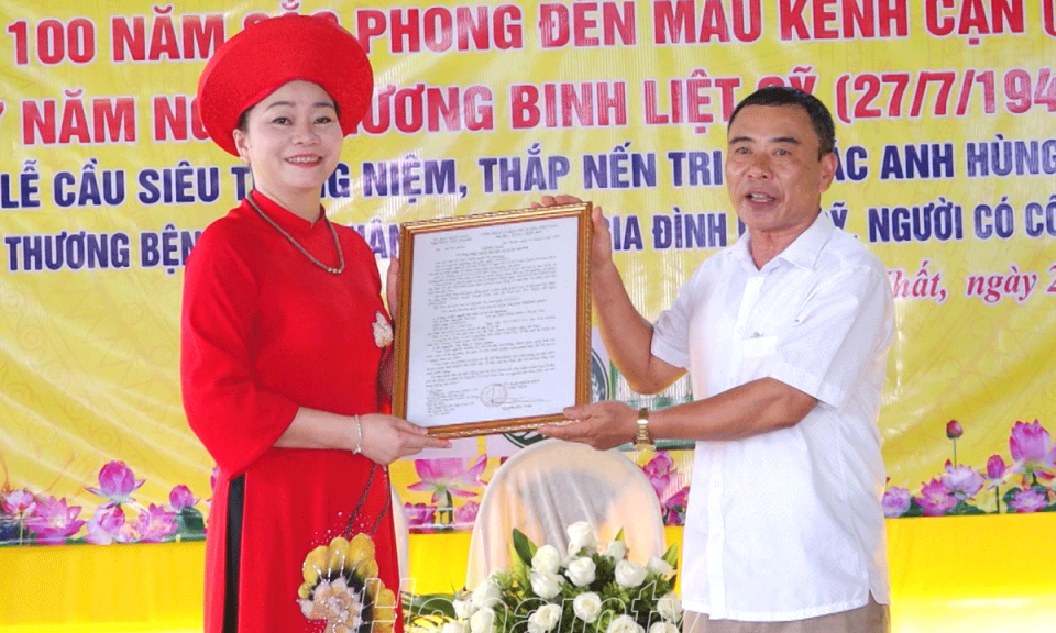 Kỷ niệm 100 năm nhận sắc phong Đền Mẫu Kênh Cạn