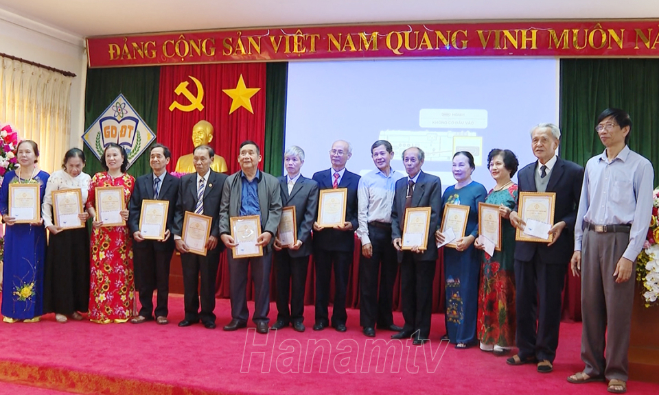 Hội Cựu giáo chức tỉnh Hà Nam tổ chức Tổng kết cuộc thi thơ lần thứ nhất