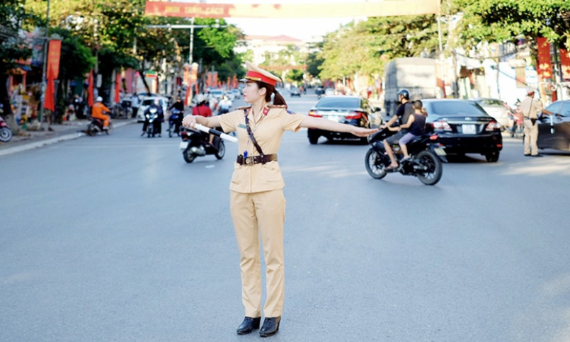 Quy định mới về nhiệm vụ, quyền hạn của Cảnh sát chỉ huy, điều khiển giao thông áp dụng từ 1/1/2025