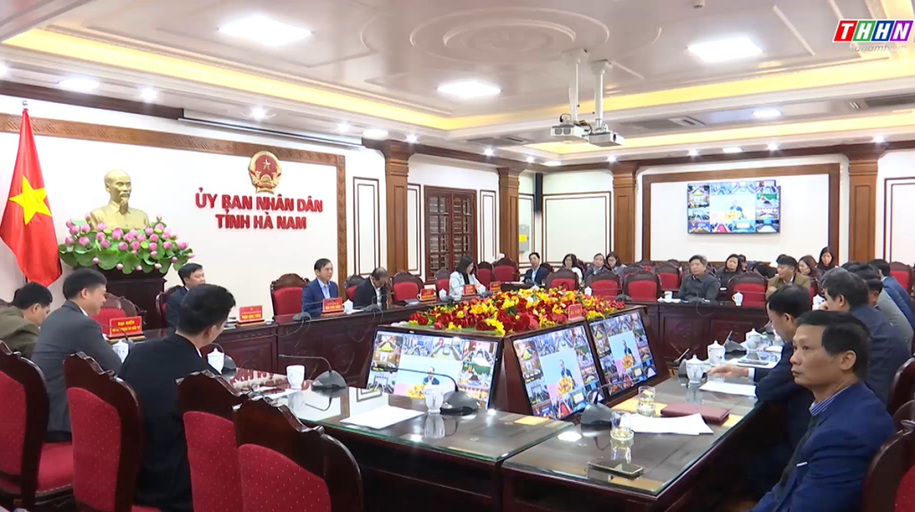 Các đại biểu dự hội nghị tại điểm cầu UBND tỉnh Hà Nam.