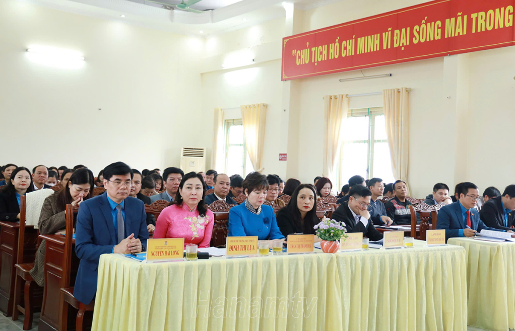 Các đại biểu dự hội nghị.