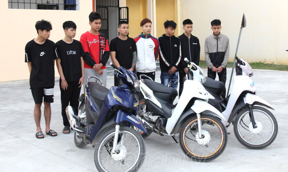 Bắt giữ 08 đối tượng thanh, thiếu niên về hành vi gây rối trật tự công cộng