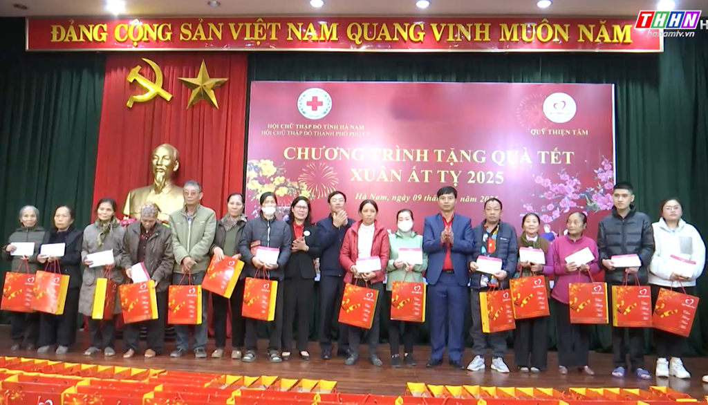 , 1.500 suất quà Tết