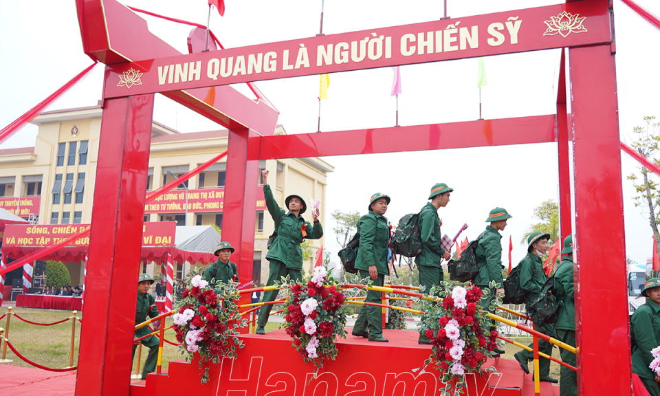 [Ảnh]: Vinh quang là người chiến sỹ