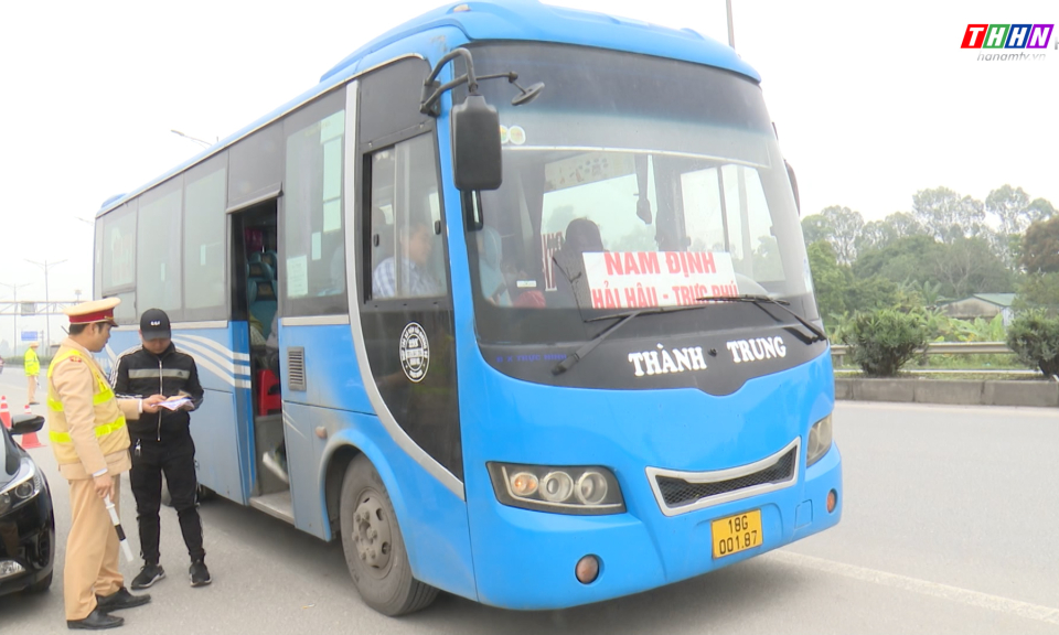 ATGT: Cần tăng cường xử lý vi phạm liên quan đến xe khách