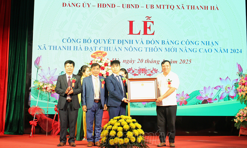 Thanh Hà đón Bằng công nhận xã đạt chuẩn nông thôn mới nâng cao
