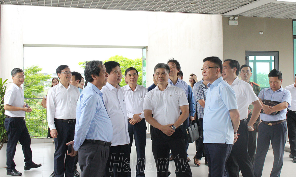 Phó Thủ tướng Lê Thành Long làm việc với UBND tỉnh về triển khai thực hiện Đề án Xây dựng Khu Đại học Nam Cao 