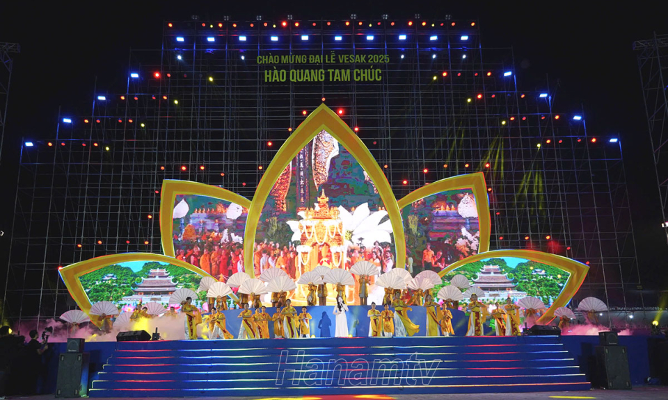 Chương trình nghệ thuật “Hào quang Tam Chúc”