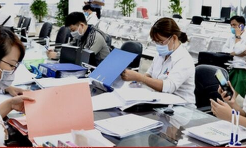 Bộ Chính trị yêu cầu hoàn tất sắp xếp cấp xã trước 15/7, cấp tỉnh trước 15/8/2025