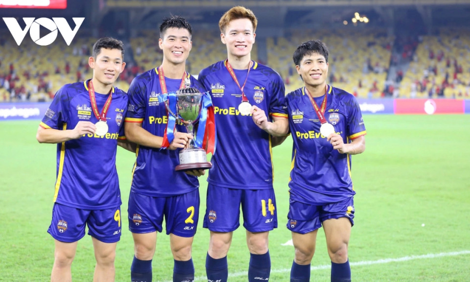HLV Kim Sang Sik phấn khích khi giúp ASEAN All Stars đánh bại MU