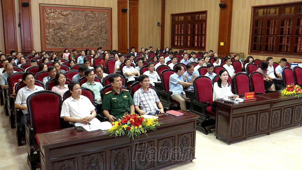 Các đại biểu dự hội nghị tại điểm cầu tỉnh Hà Nam.