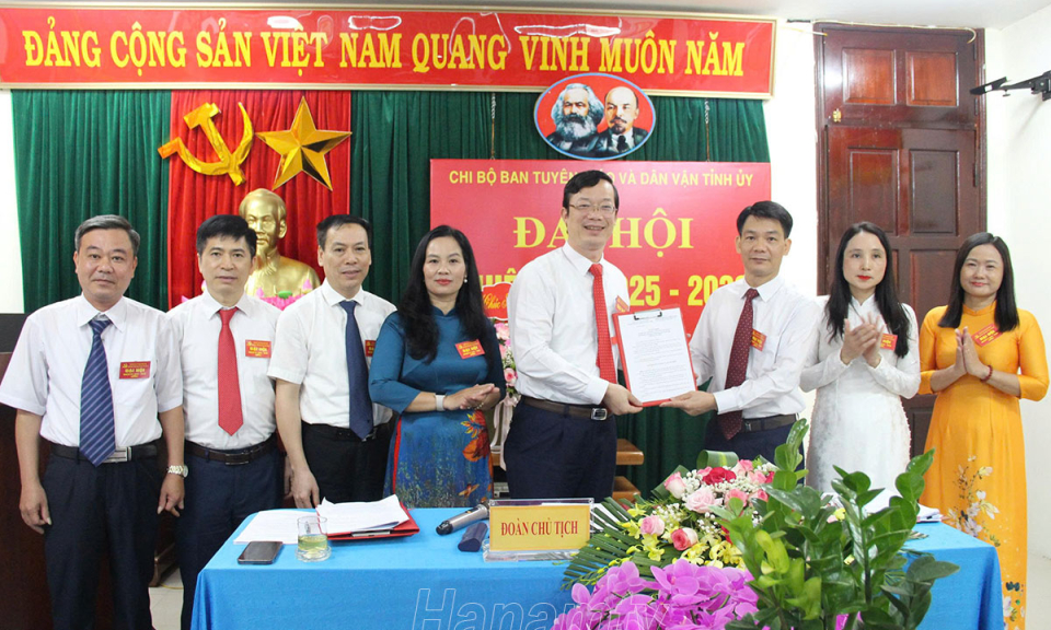 Đại hội Chi bộ Ban Tuyên giáo và Dân vận Tỉnh ủy