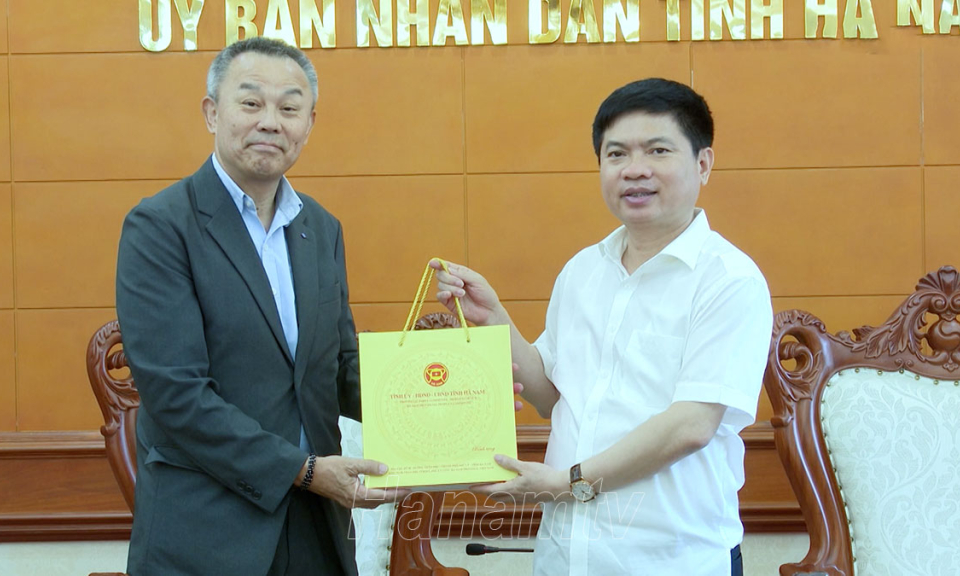 Đồng chí Bí thư Tỉnh ủy, Chủ tịch UBND tỉnh tiếp Tổng Giám đốc Công ty TNHH Hệ thống Dây dẫn Sumi Việt Nam