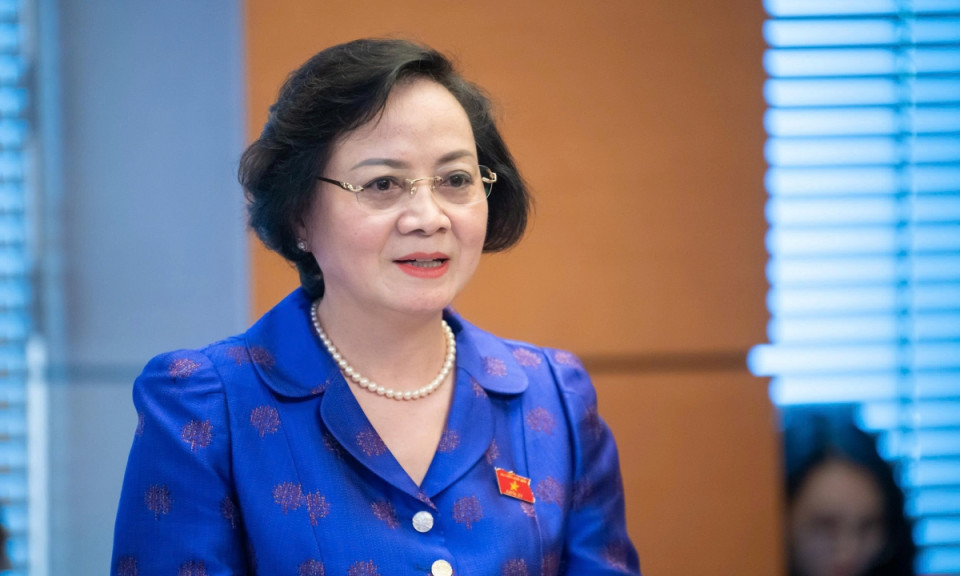 Bộ trưởng Nội vụ: Giữ nguyên chính sách hiện hành với cán bộ, công chức