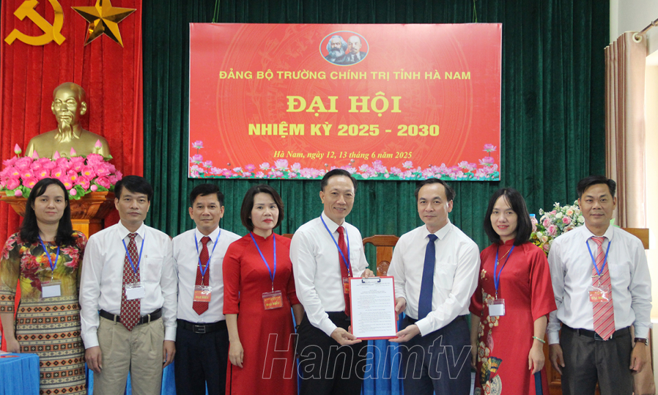 Đảng bộ Trường Chính trị tỉnh phấn đấu 100% cán bộ, viên chức làm chủ kỹ năng số trong giảng dạy, nghiên cứu khoa học