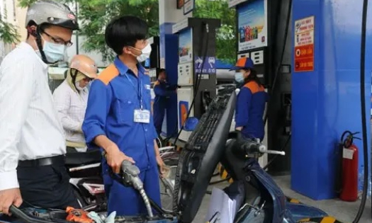Giá xăng, dầu bật tăng mạnh