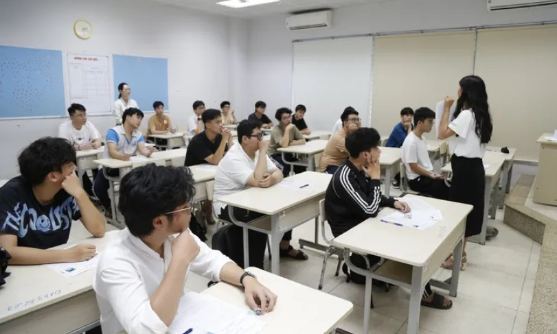 Sáng nay (26/6), hơn 1,15 triệu thí sinh cả nước làm bài thi Ngữ văn