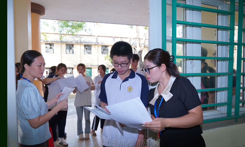 Hà Nam: Trên 10.350 thí sinh bước vào môn thi đầu tiên Kỳ thi tốt nghiệp THPT năm 2025