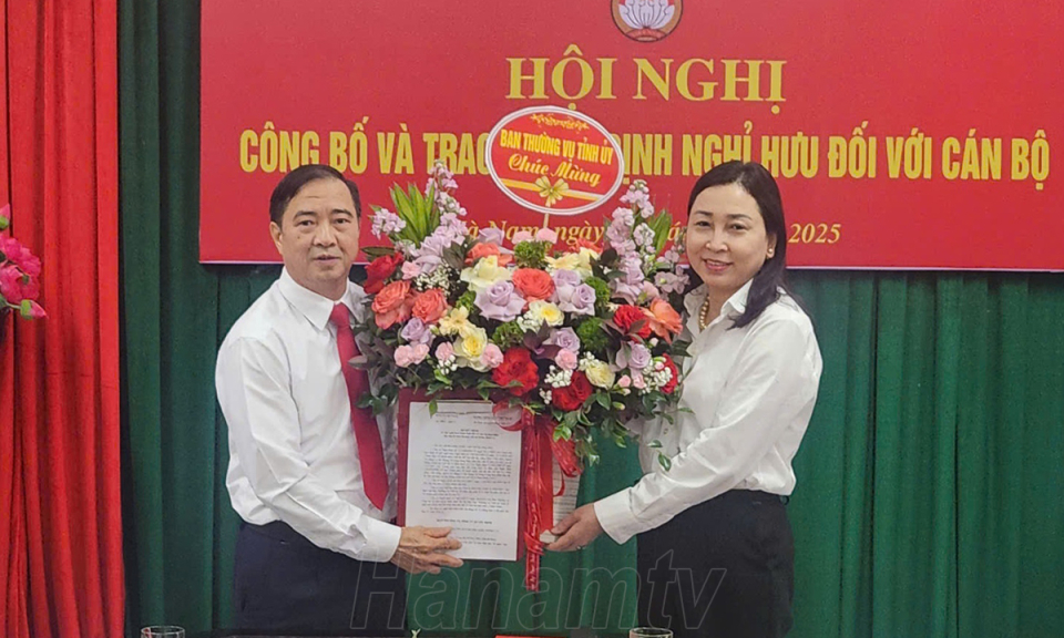 Công bố Quyết định nghỉ hưu đối với Phó Chủ tịch Uỷ ban Mặt trận Tổ quốc tỉnh